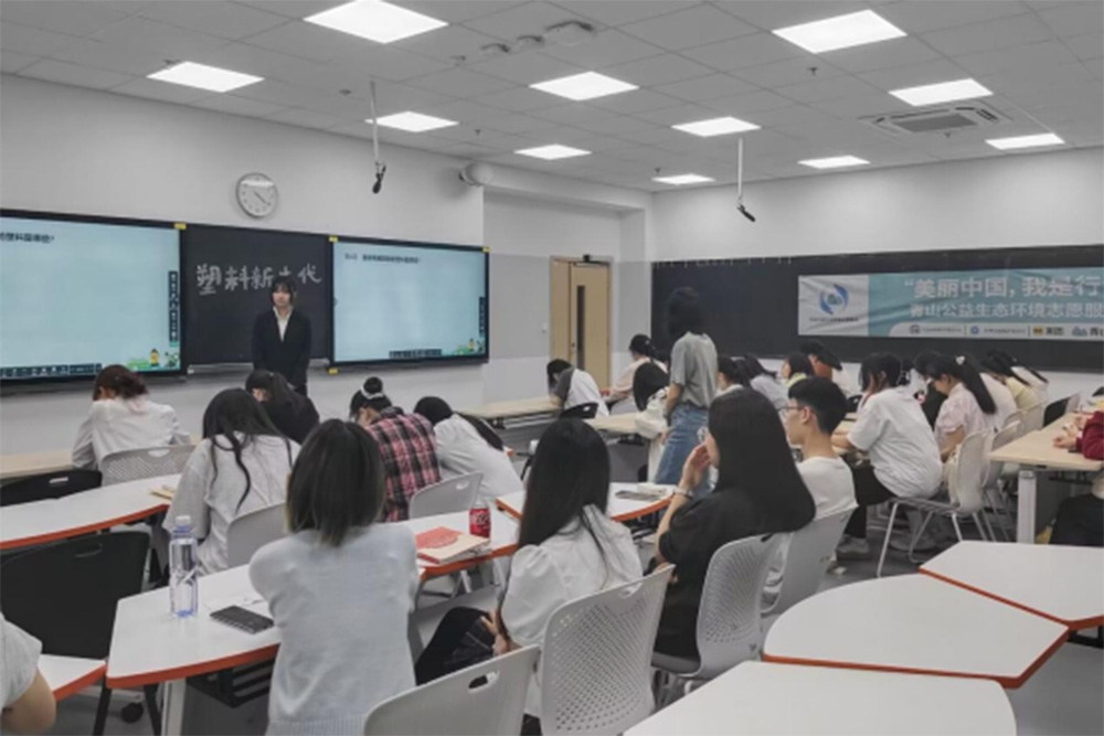 QJxY_1745290749860091298.jpg 20250422书香观云社区举办第2期“青言青语”微讲堂246.jpg