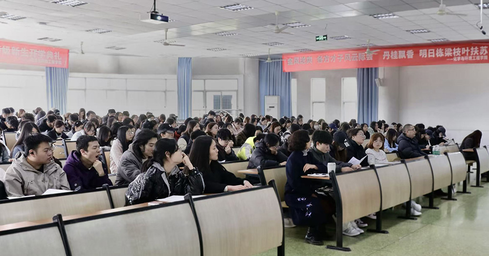 nACb_1764066367490015180.jpg 观众缩剪2.jpg