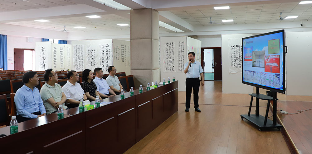 IMG_4145封面裁.jpg
